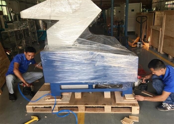 Zentrale Hochgeschwindigkeitsgranulierer-Reißwolf-Plastikmaschine 50 kg/h - 500 kg/h Kapazitäts-