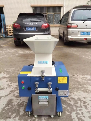 Hochgeschwindigkeits-Gray Plastic Granulating Machine Pelletizer-Reißwolf SKD-11 OG-5FS