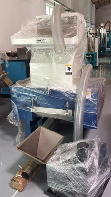 Zentrale Hochgeschwindigkeitsgranulierer-Reißwolf-Plastikmaschine 50 kg/h - 500 kg/h Kapazitäts-