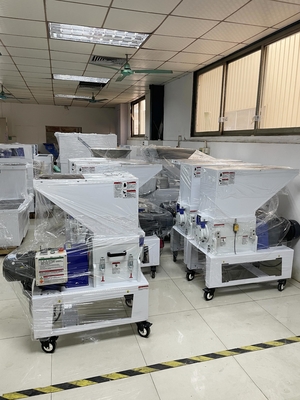 SUS-Plastikbrecher mit langsamer Geschwindigkeit, 380-V-Plastikschleifer-Zerkleinerungsmaschine